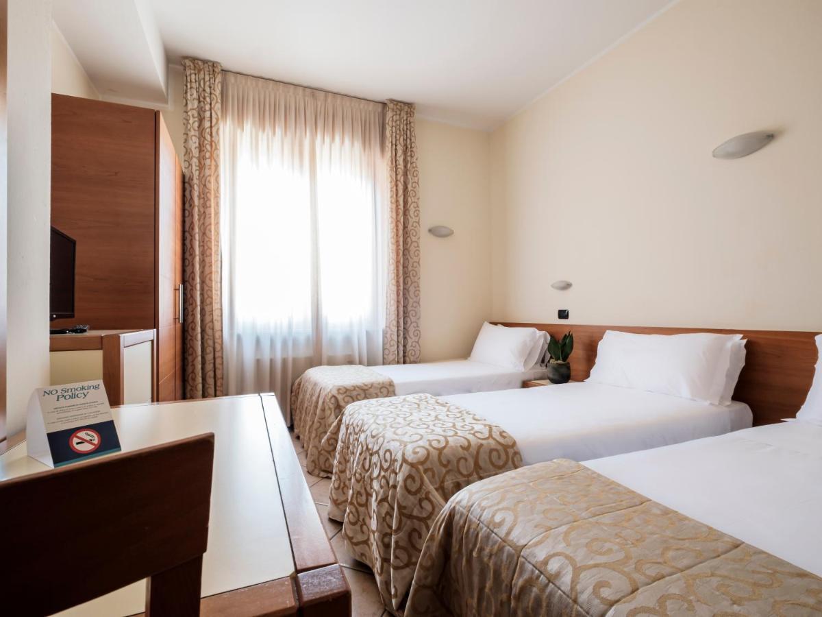 Hotel Lory Forlì Eksteriør bilde