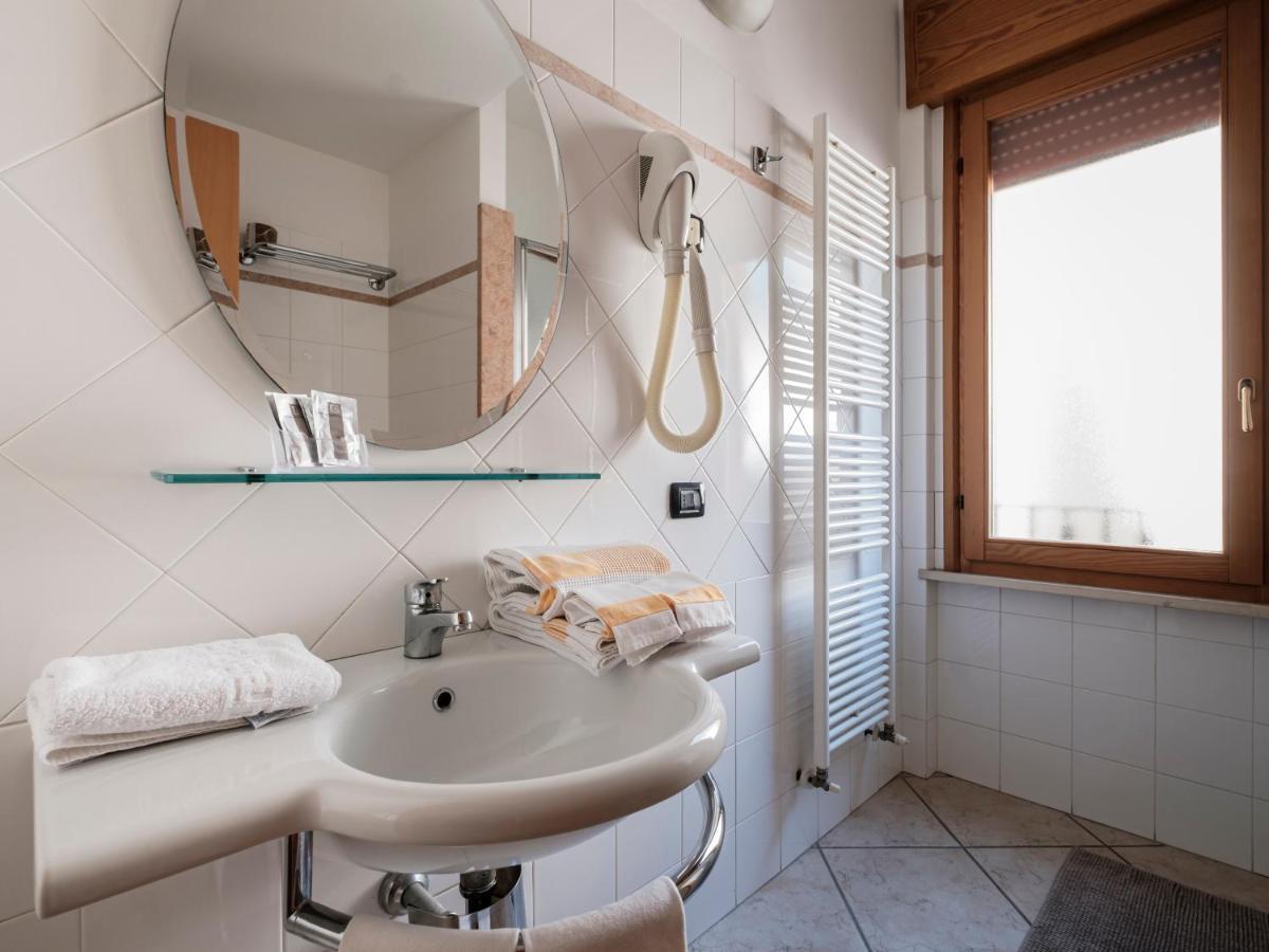 Hotel Lory Forlì Eksteriør bilde